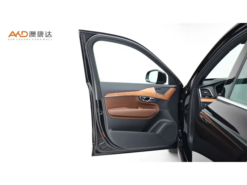 Volvo XC90 2021 — фото 10