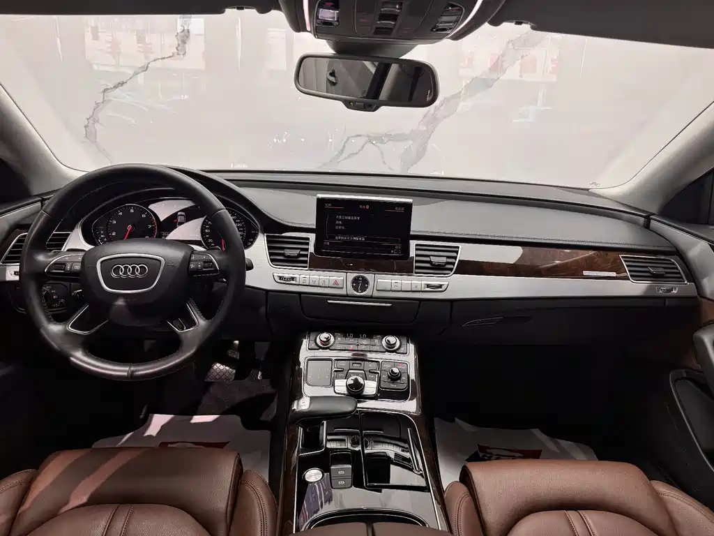 Audi A8 2015 — фото 9