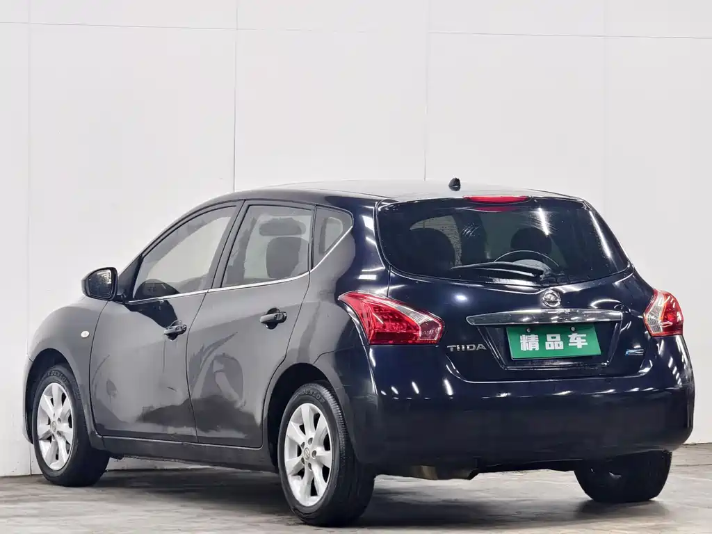 Nissan Tiida 2012