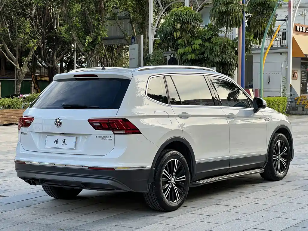 Volkswagen Tiguan L 2019 — фото 8