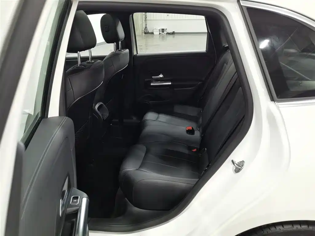 Mercedes-Benz B-Class 2022 — фото 15