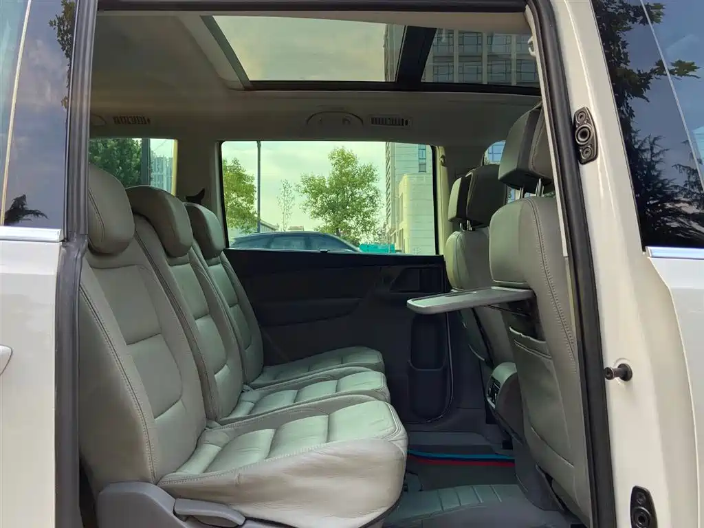 Volkswagen Sharan 2013