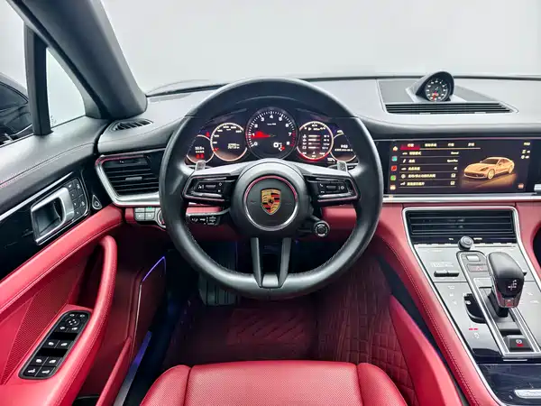 Porsche Panamera 2023