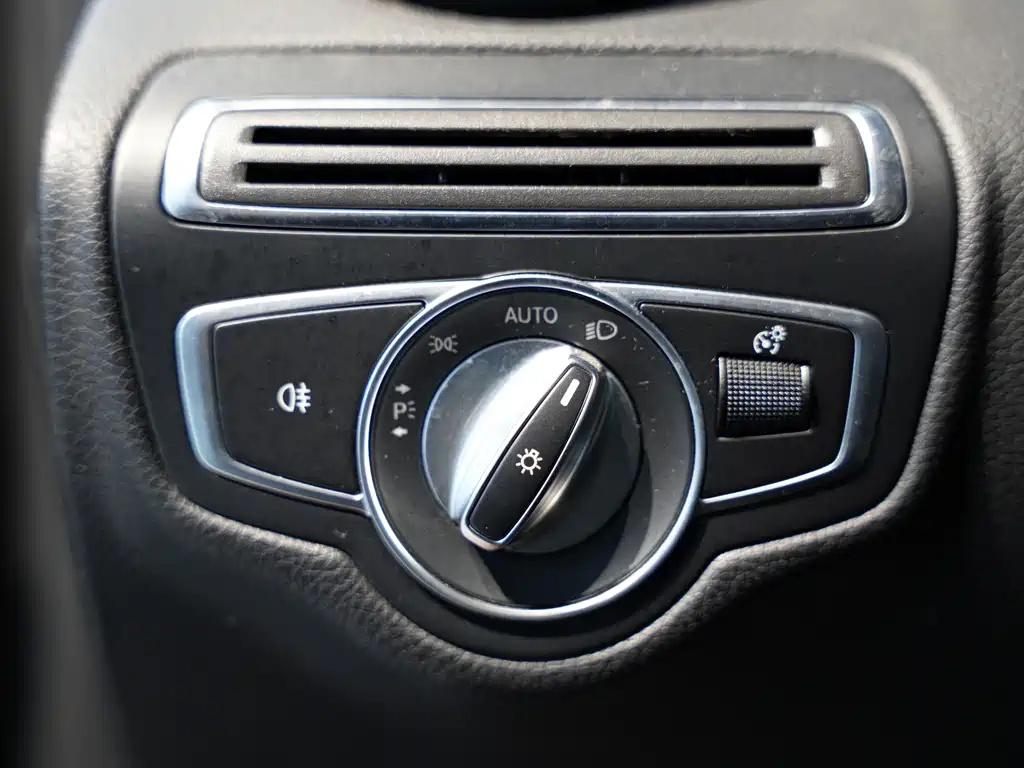 Mercedes-Benz GLC 2018 — фото 11