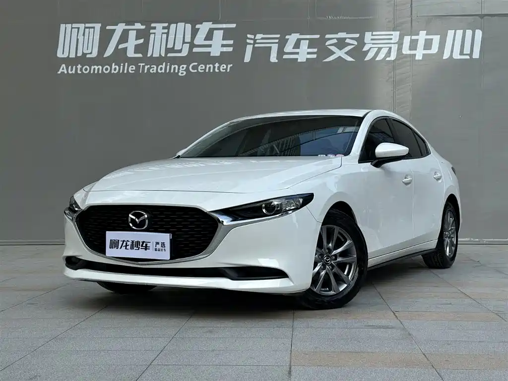 Mazda 3 Axela 2022 — фото 2