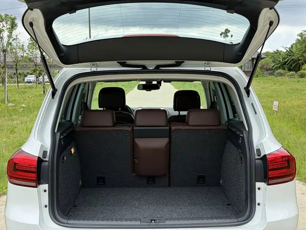 Volkswagen Tiguan 2014 — фото 17