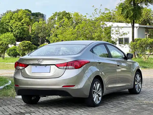 Hyundai Elantra Langdong 2016