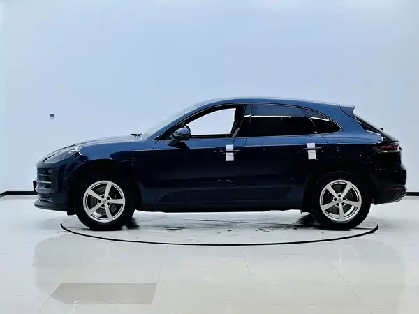 Porsche Macan 2021