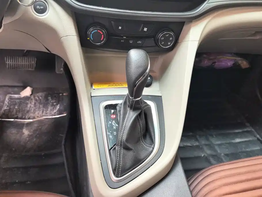 Buick Excelle GT 2015 — фото 15
