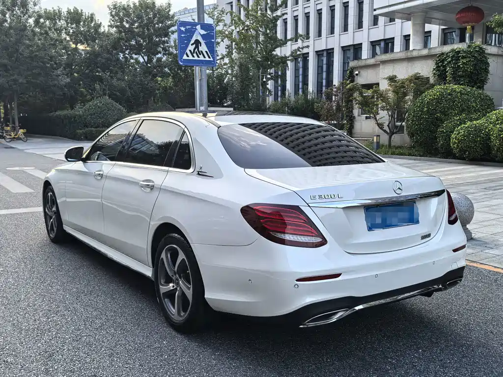 Mercedes-Benz E-Class 2018 — фото 2