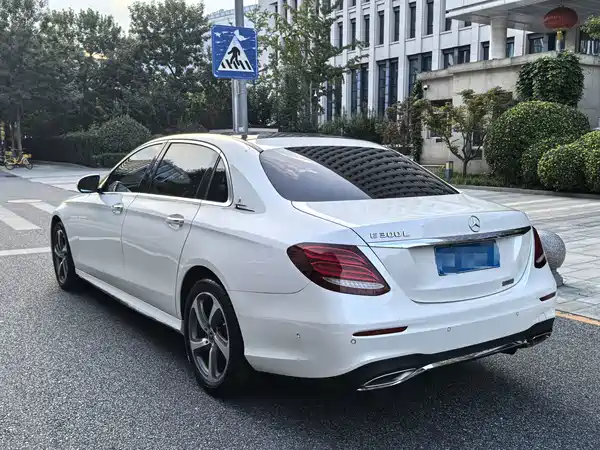 Mercedes-Benz E-Class 2018