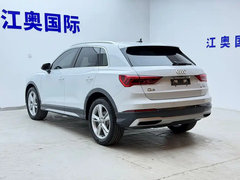 Audi Q3 2023 — фото 21