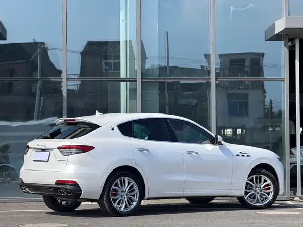 Maserati Levante 2021