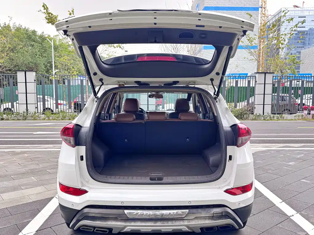 Hyundai Tucson 2016 — фото 25
