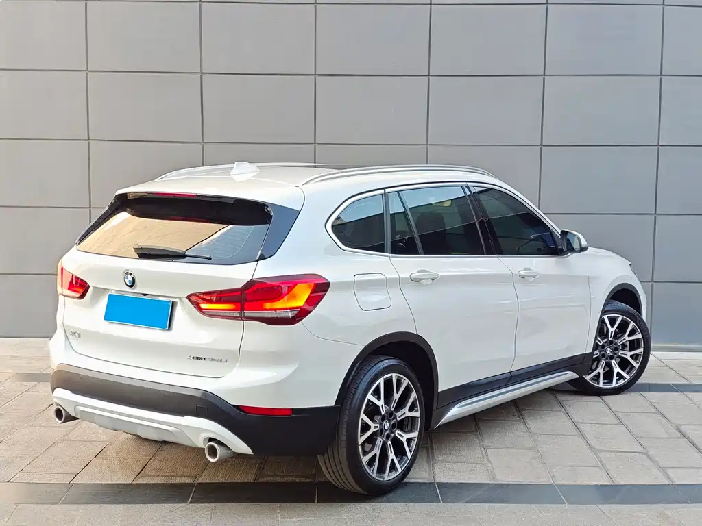 BMW X1 2020 — фото 3