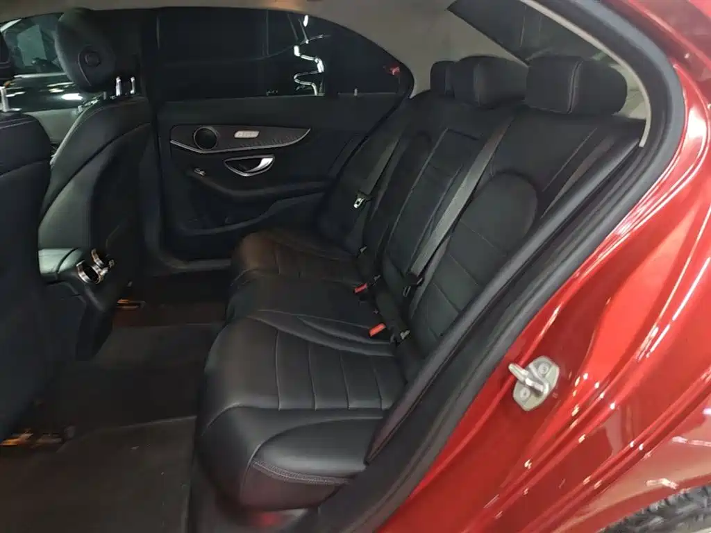 Mercedes-Benz C-Class 2017 — фото 17