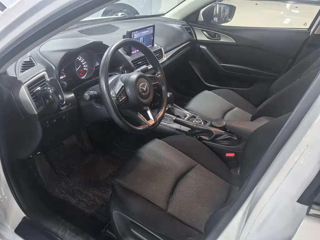 Mazda 3 Axela 2017