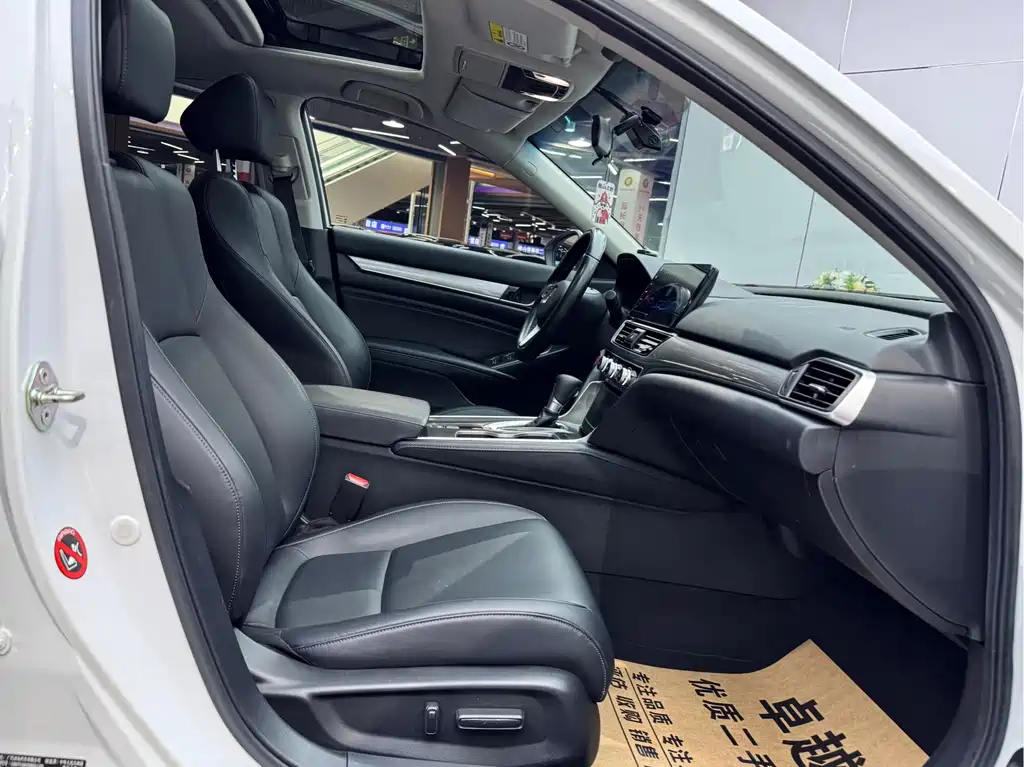 Honda Accord 2022 — фото 16