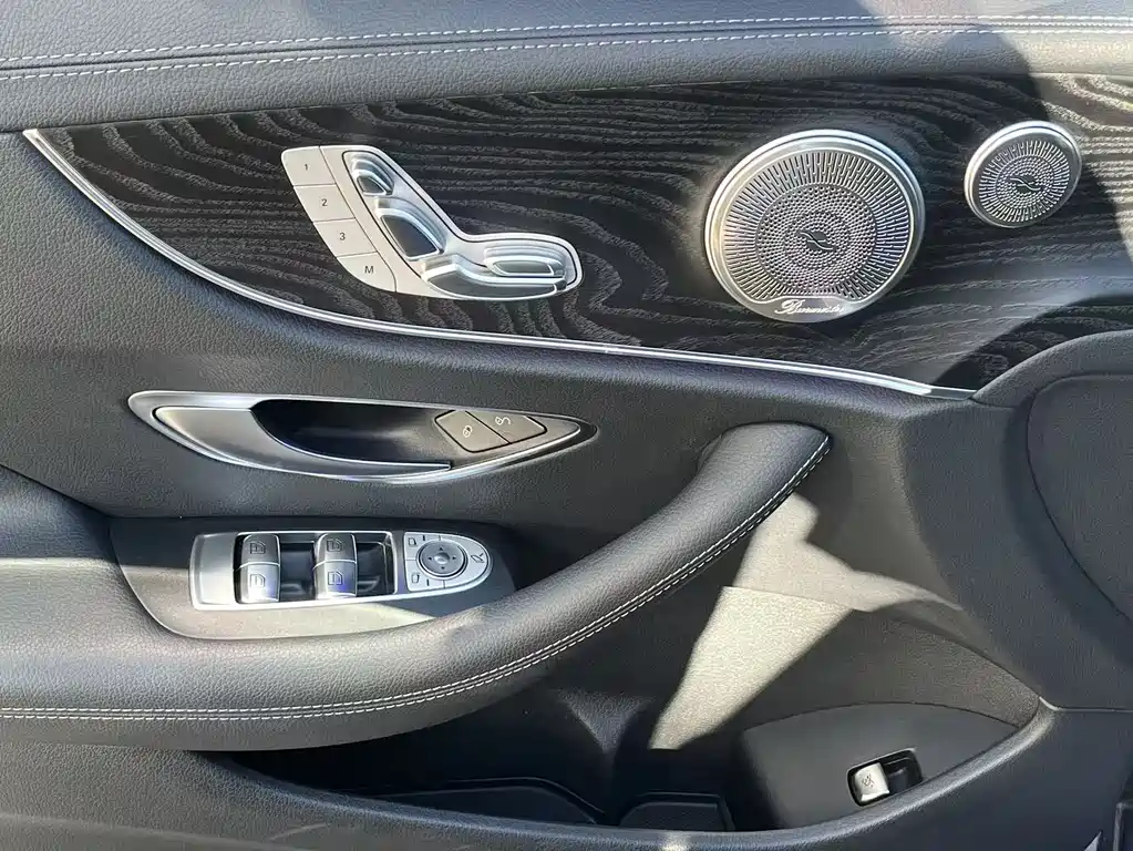 Mercedes-Benz E-Class 2021 — фото 11