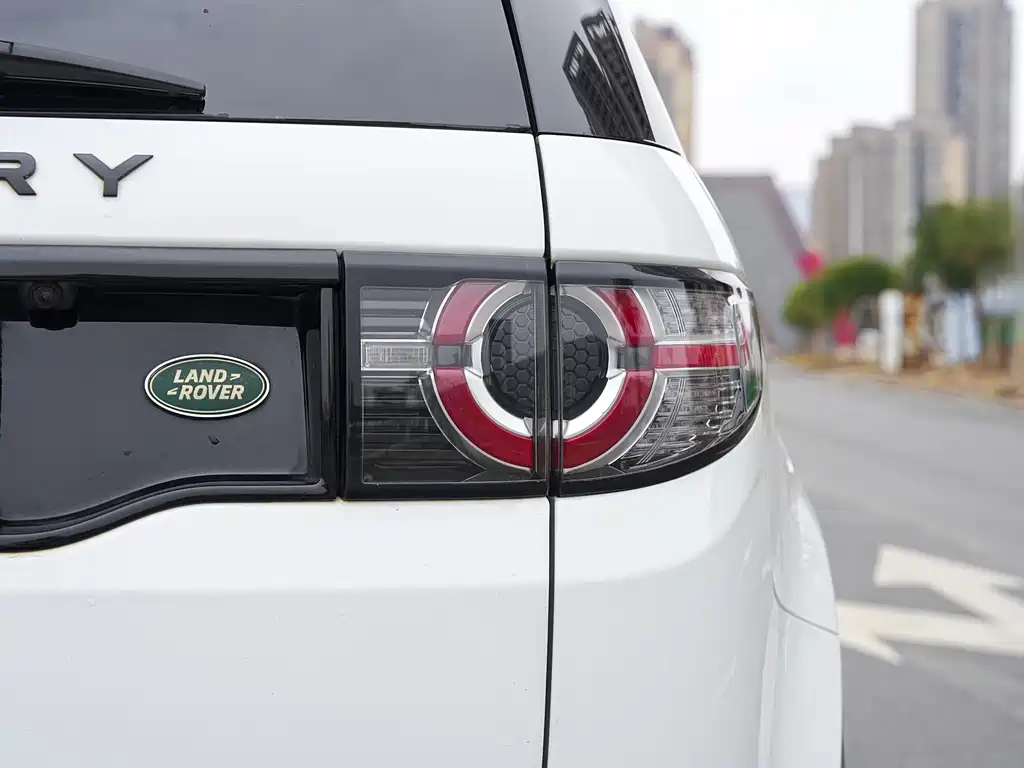 Land Rover Discovery Sport 2019 — фото 12