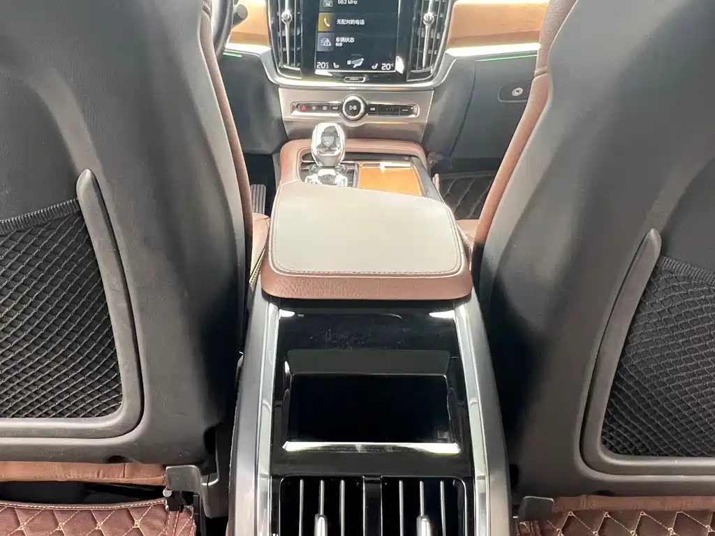 Volvo S90 2020 — фото 27