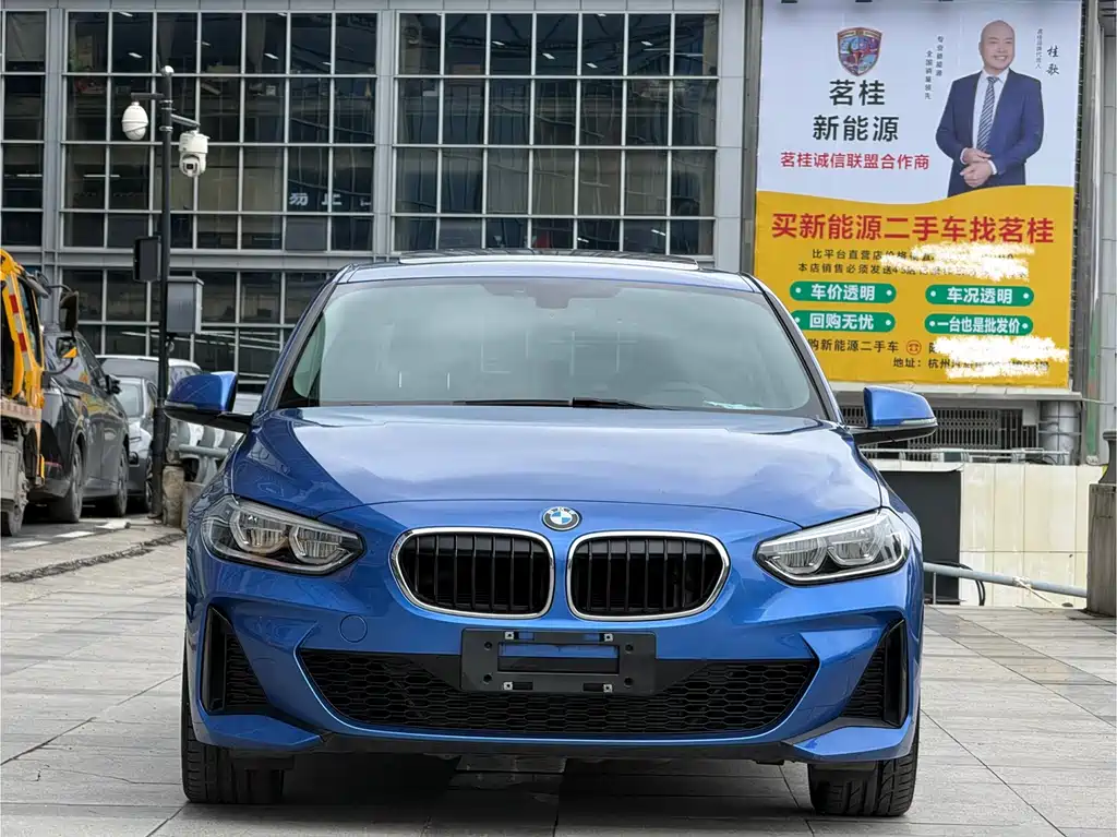 BMW 1 Series 2019 — фото 17