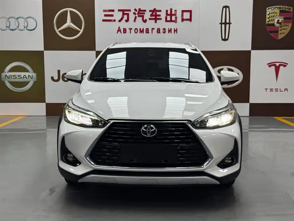 Toyota Yaris L 2023