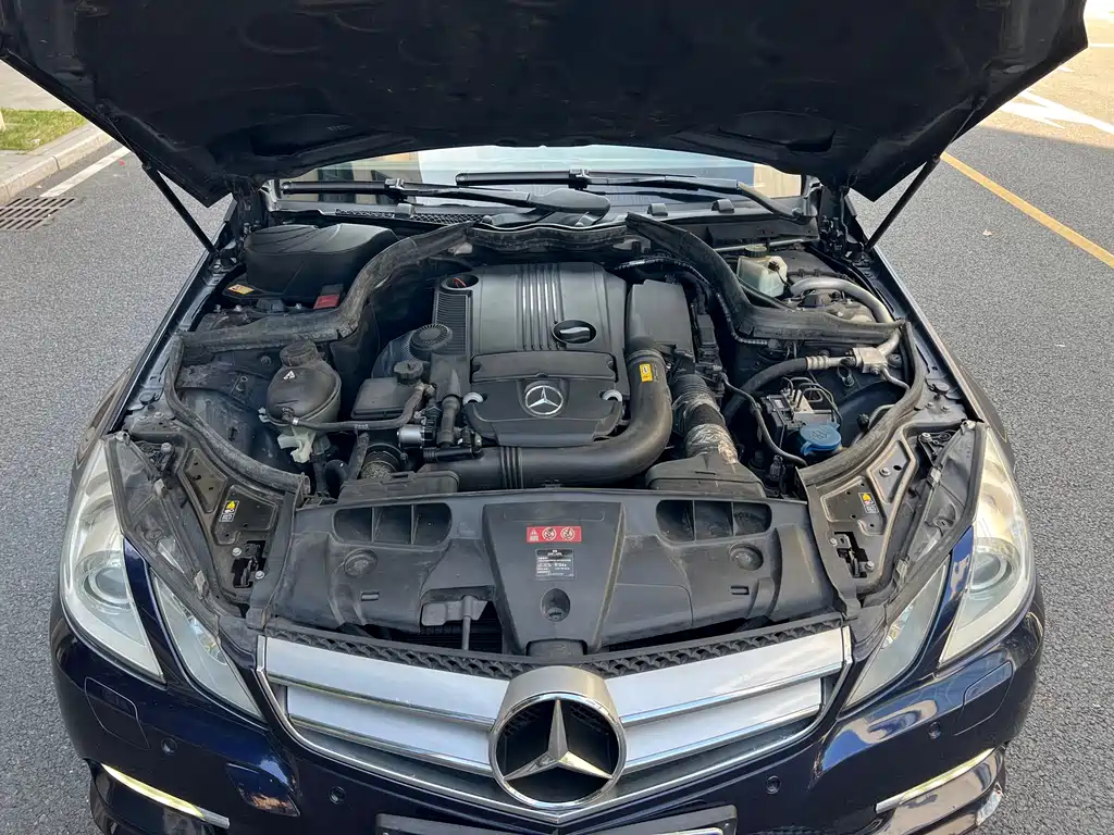 Mercedes-Benz E-Class 2013 — фото 20