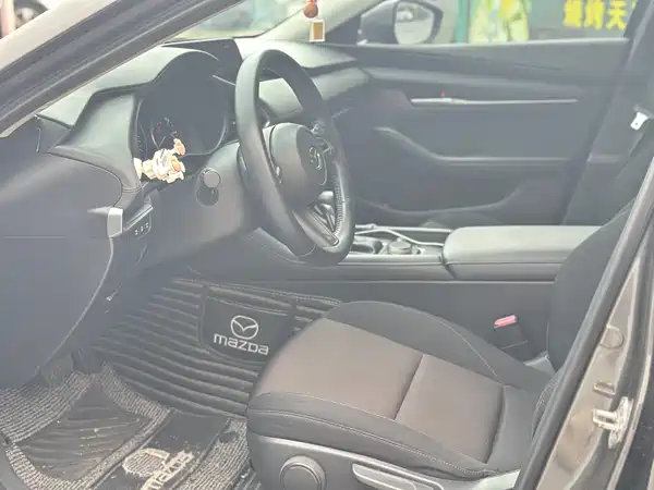 Mazda 3 Axela 2021