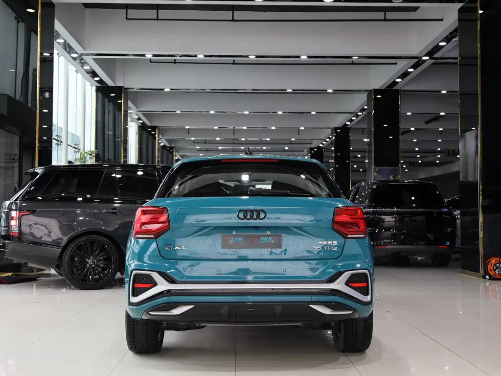 Audi Q2L 2022 — фото 15