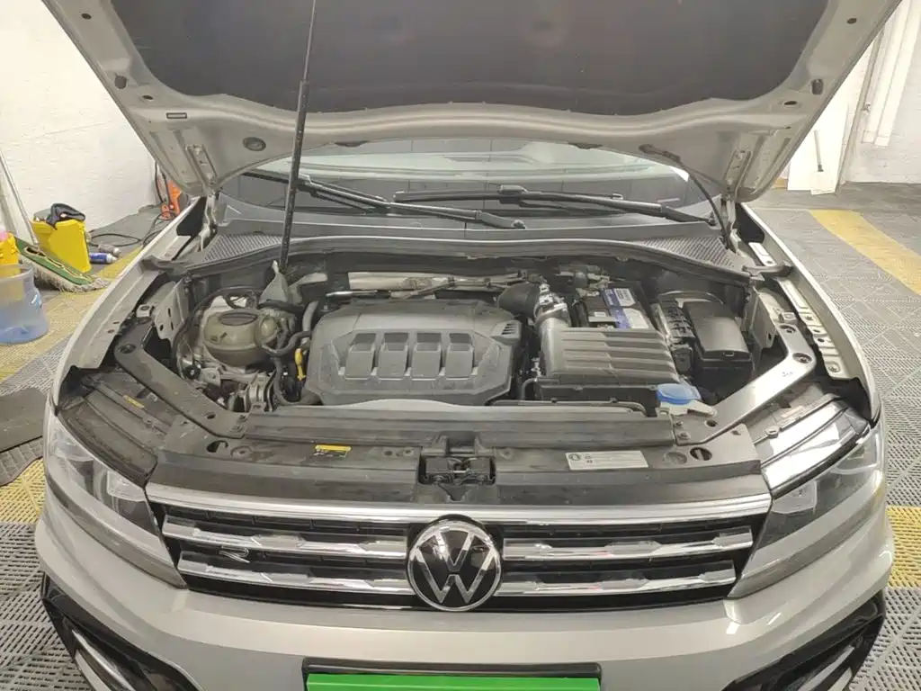 Volkswagen Tiguan L 2021 — фото 20