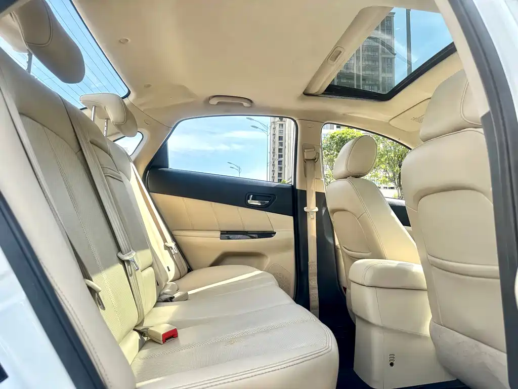 Changan Eado 2015 — фото 25