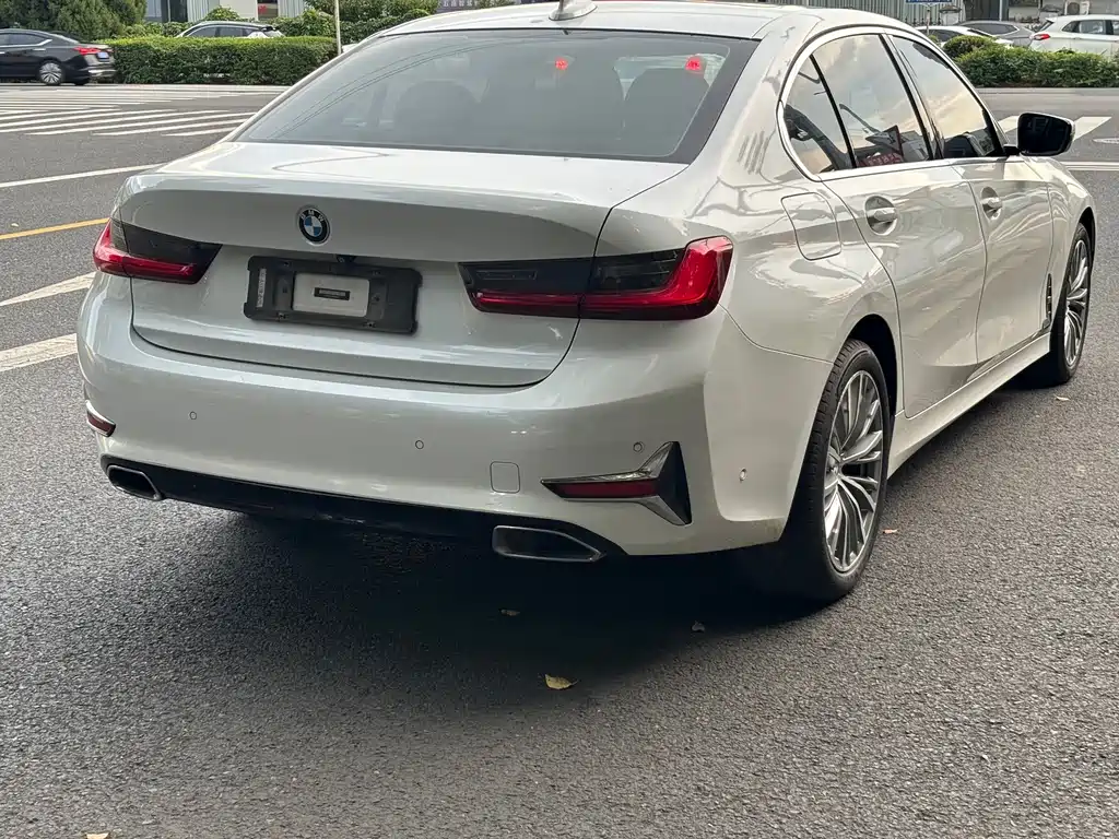 BMW 3 Series 2020 — фото 14