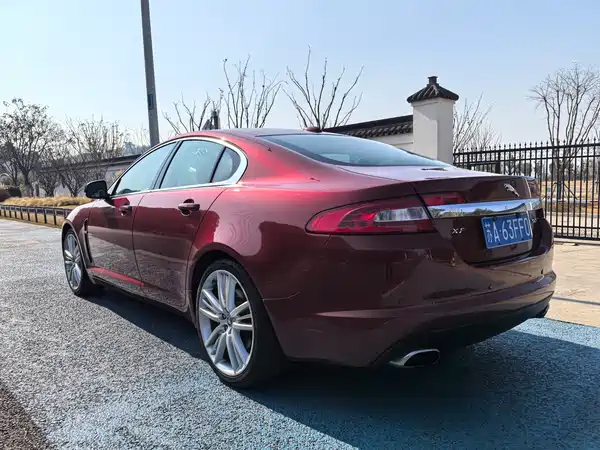 Jaguar XF 2009
