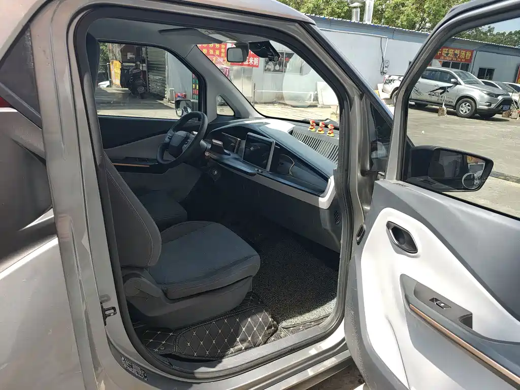 Baojun E200 2019