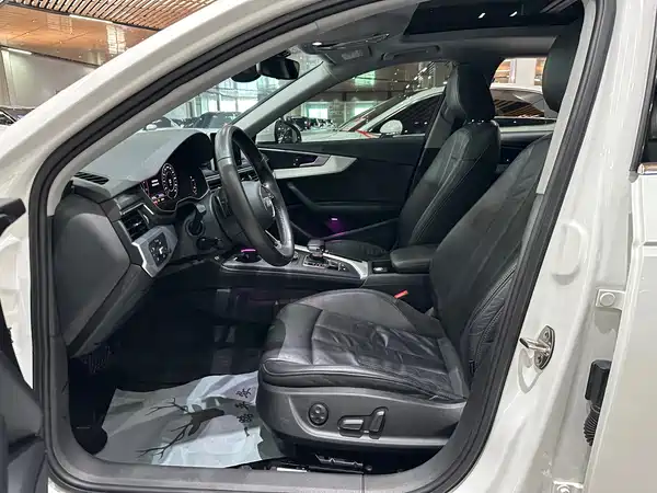 Audi A4L 2019