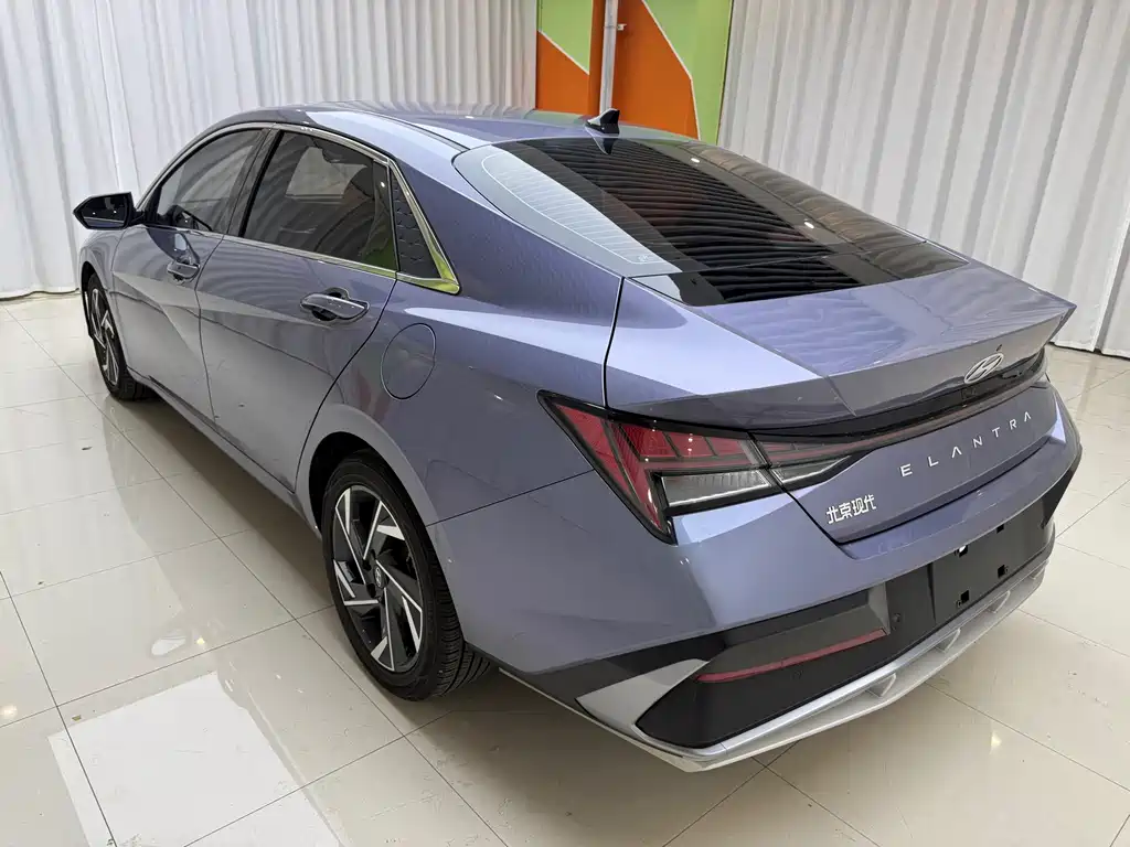 Hyundai Elantra 2023