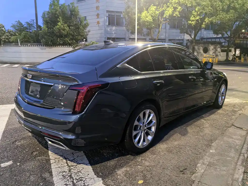 Cadillac CT5 2022 — фото 13
