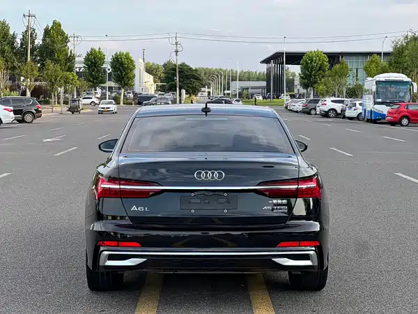 Audi A6L 2020
