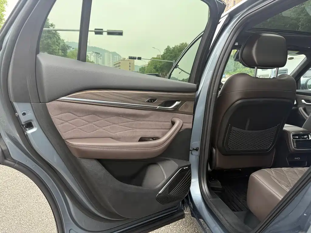 Geely Xingyue L 2025 — фото 17