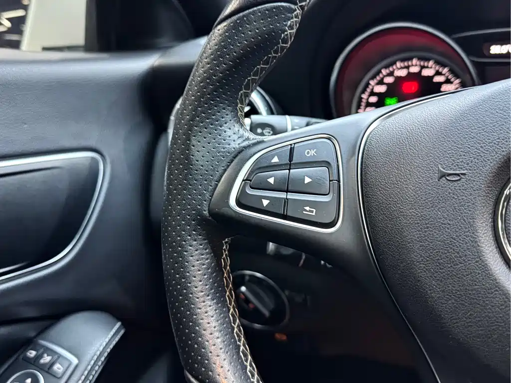 Mercedes-Benz CLA 2018 — фото 16