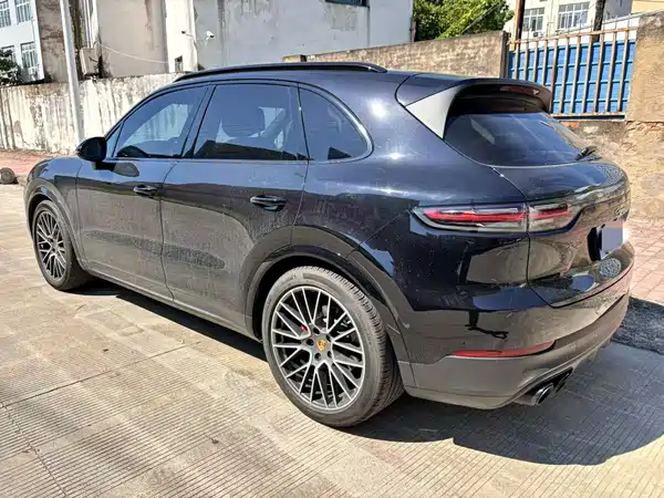 Porsche Cayenne 2022