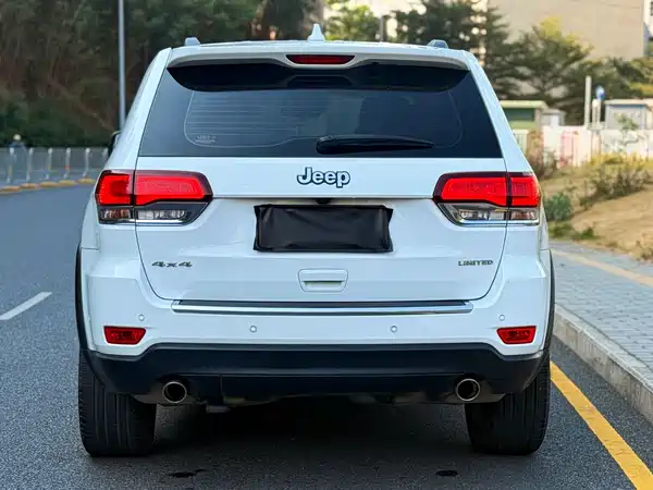 Jeep Grand Cherokee 2021