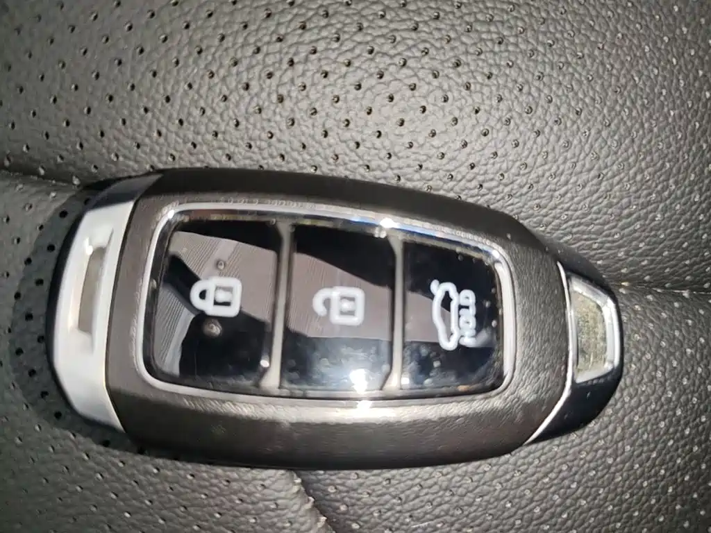 Hyundai Elantra 2022 — фото 9