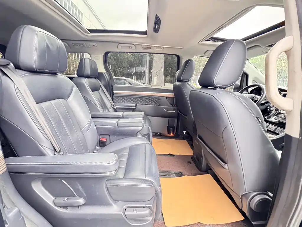 GAC Motor Trumpchi M8 2019 — фото 12