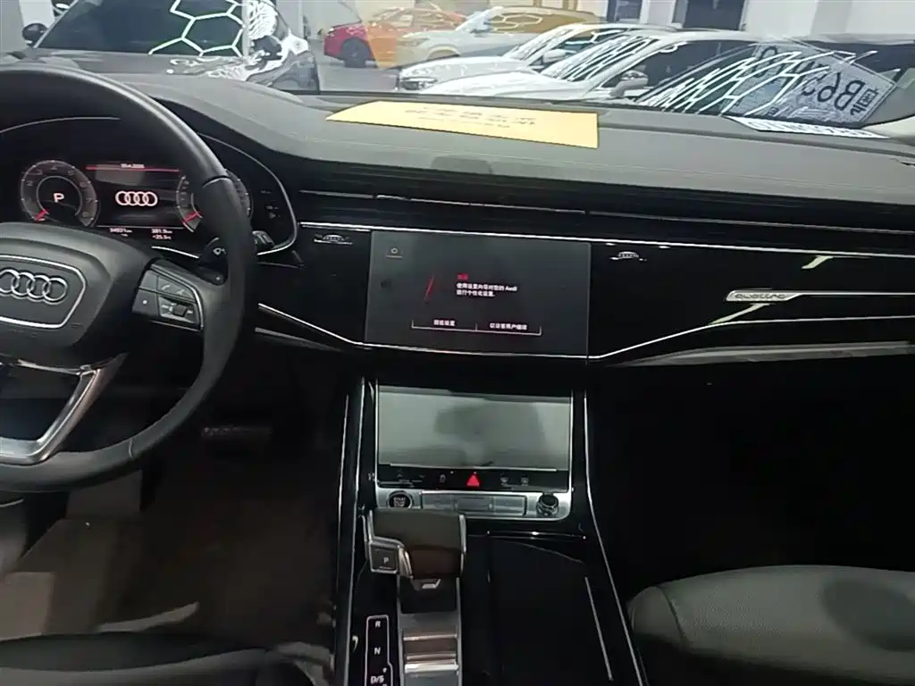 Audi Q8 2024 — фото 13