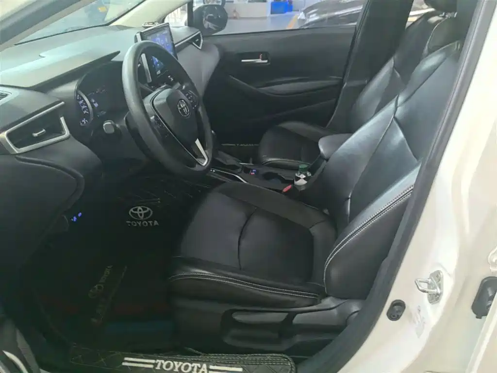 Toyota Corolla 2019 — фото 15