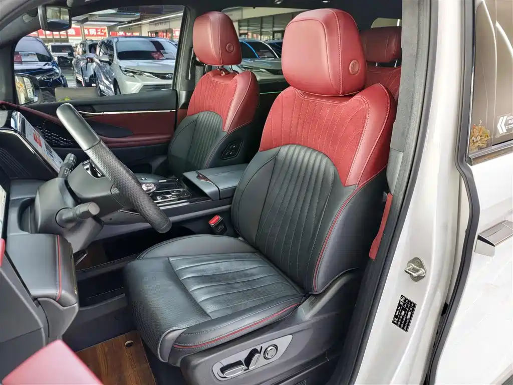 GAC Motor Trumpchi M8 2023 — фото 5