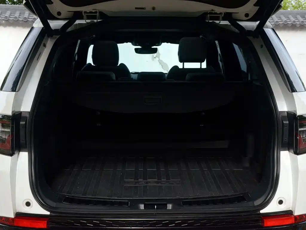 Land Rover Discovery Sport 2022 — фото 9