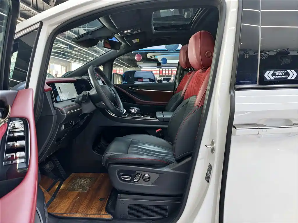 GAC Motor Trumpchi M8 2023 — фото 4